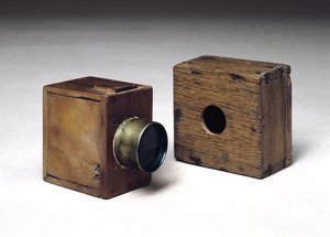 Dwie pułapki na myszy, ok.1835 (drewno)