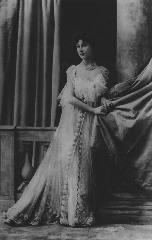 Liane de Pougy (zdjęcie czarno-białe) autorstwa (after) French Photographer