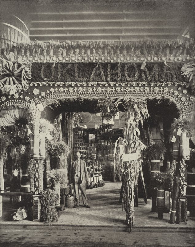Pawilon Oklahomy w Budynku Rolniczym autorstwa American Photographer