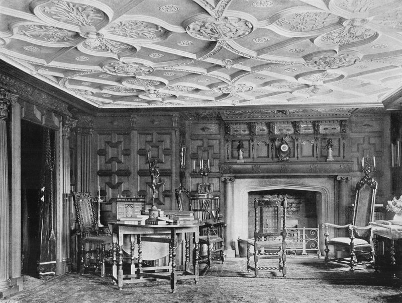 North Side, długa biblioteka (zdjęcie czarno-białe) autorstwa Charles Latham