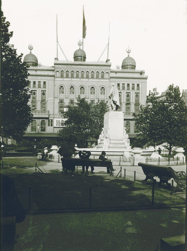 Teatr Alhambra, Leicester Square, Londyn autorstwa English Photographer