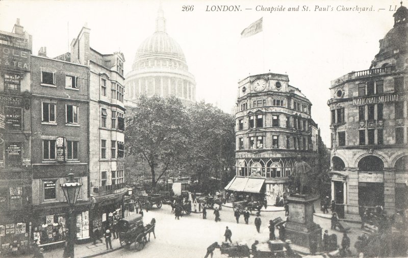 Tanieside i cmentarz St Pauls autorstwa English Photographer