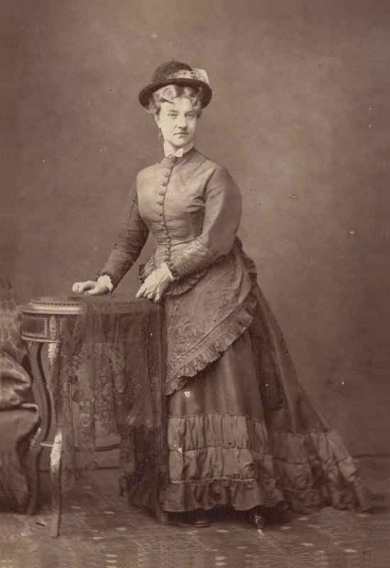 Maggie Biennan autorstwa English Photographer