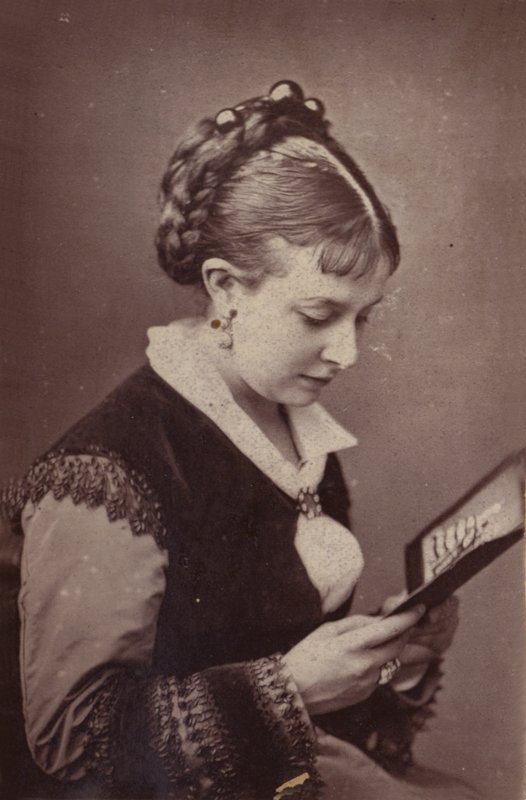 Nelly Power autorstwa English Photographer