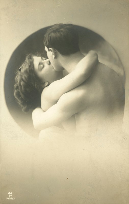 Pasjonujący pocałunek autorstwa French Photographer