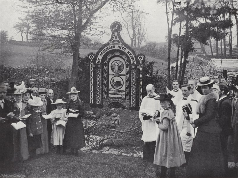 Tissington Well Dressing, czytanie Psalmów w Studni Trumny autorstwa J. Benjamin Stone