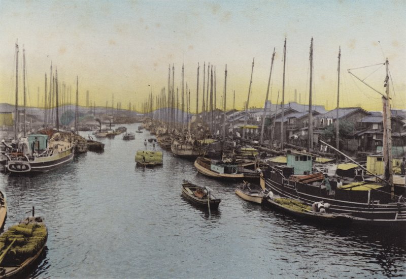 Japonia, ok. 1912: Ajikawa, Rier, Osaka (p hot) autorstwa Photographer Japanese