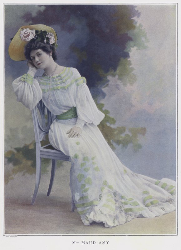 Maud Amy, francuska aktorka (zdjęcie kolorowe) autorstwa Reutlinger Studio